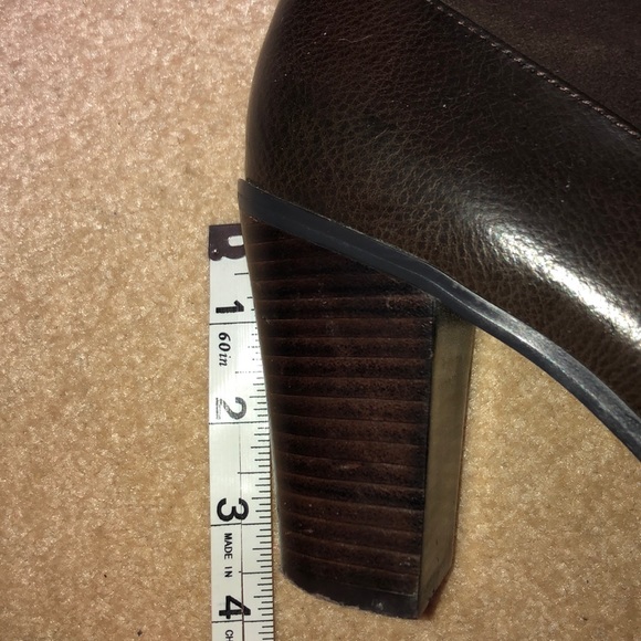 Brown boots - Picture 5 of 9